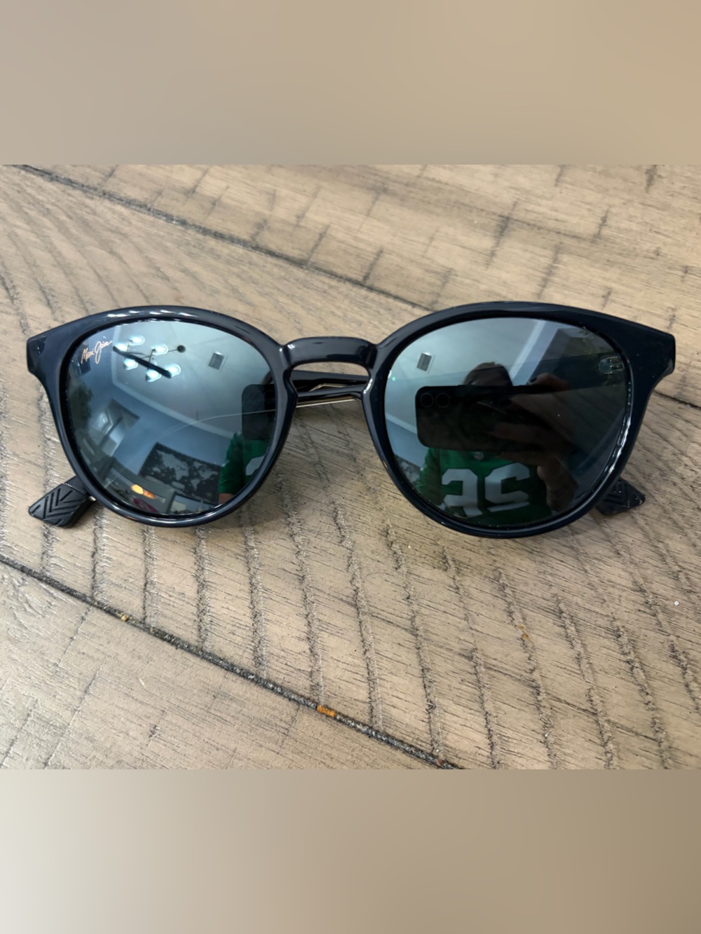Maui Jim Black Round Sunglasses with Dark Lenses HieHie